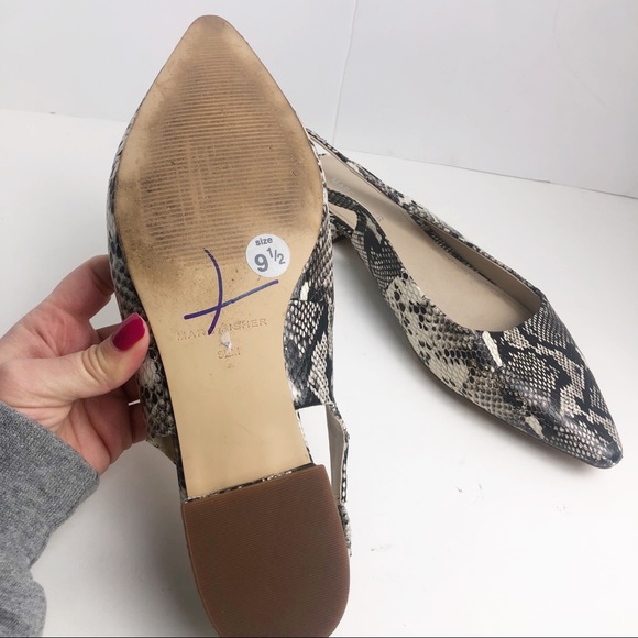 Marc Fisher snake print pointed toe flats - Picture 3 of 4